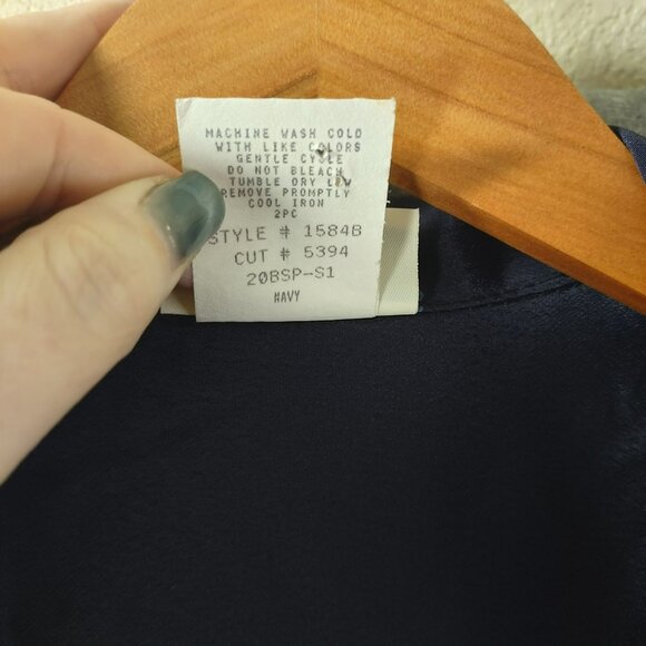 Two Twenty Womens Navy Floral Button Up Top S Petite Made in USA Garden Vibes - Picture 8 of 9